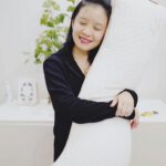 Have a very good night with my super comfort J-shape pillow.
หลายคนตื่นมาแล้ว…